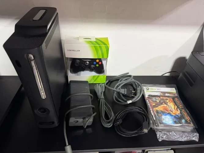 Xbox 360 - Fat ( Impecável )