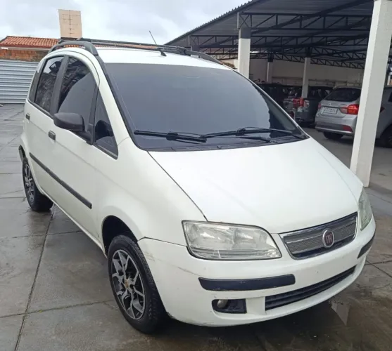 Fiat Idea ELX 1.4 MPI Fire Flex 8V 5P 2010