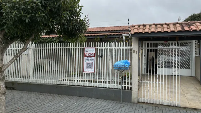 VENDE-SE EXELENTE CASA TERREA REFORMADA