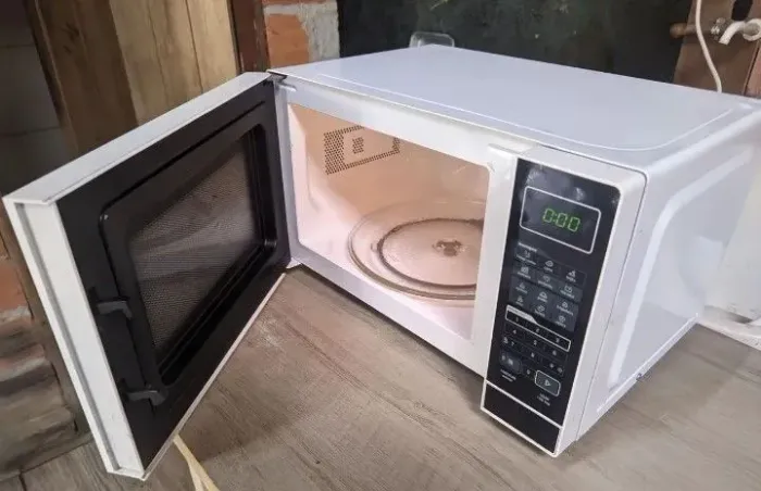 Microondas Midea Perfeito