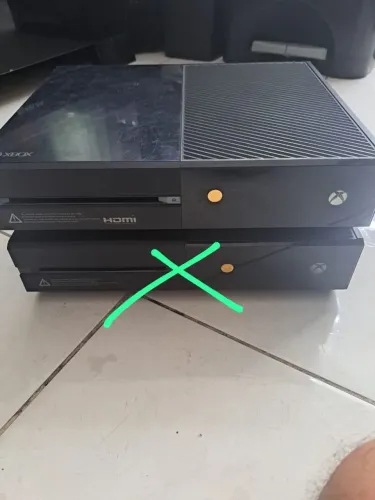 Vídeo game Xbox one FAT não liga para conserto ou aproveitar peças no estado