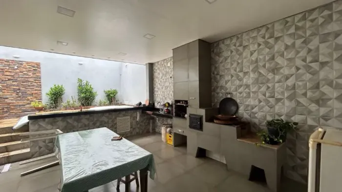 Linda Casa a Venda no Bairro Jardim São Jose em Sertãozinho