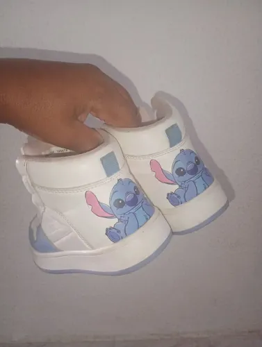 Desapego tênis Stitch cano alto