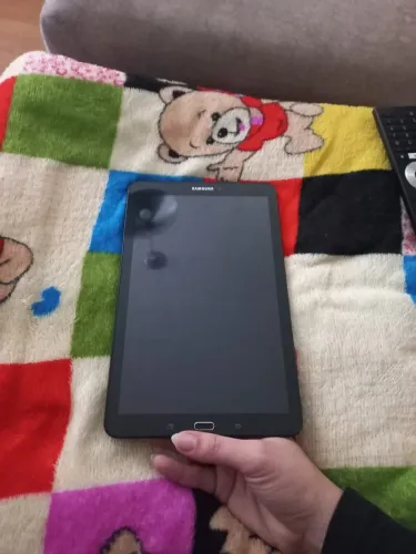 Samsung Galaxy Tab A 7.0 (2016) (série SM-T280 Wi-Fi ou SM-T285 4G)