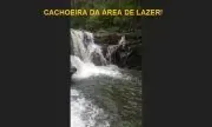 Vendo Chácara em condomínio fechado com área de lazer.