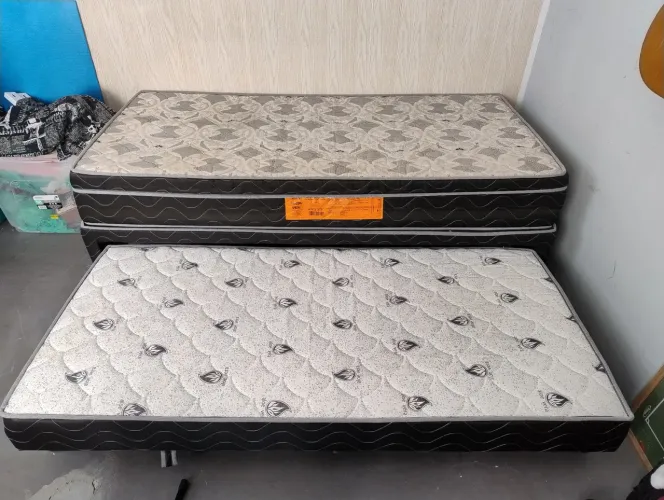 Cama dupla para solteiro