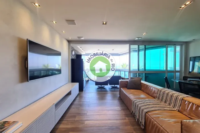 Venda de Apartamento de Luxo na Barra da Tijuca - 3 Quartos, 1 Suíte, 2 Salas, 2 Vagas - R