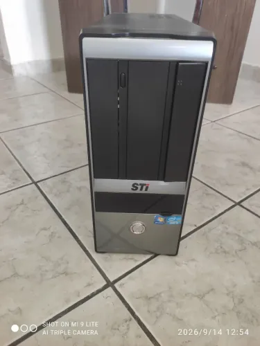 CPU Toshiba STI i3 3220 3 geração 4GB ram HD 500 (só a CPU)