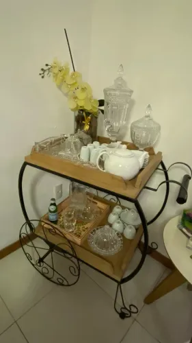 Carrinho de chá/bar estilo vintage em madeira e ferro
