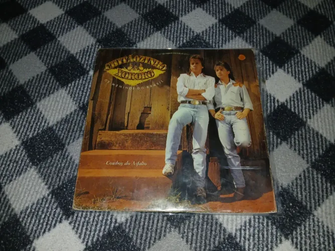 LP Chitãozinho & Xororó - Os Meninos do Brasil (com pôster original)