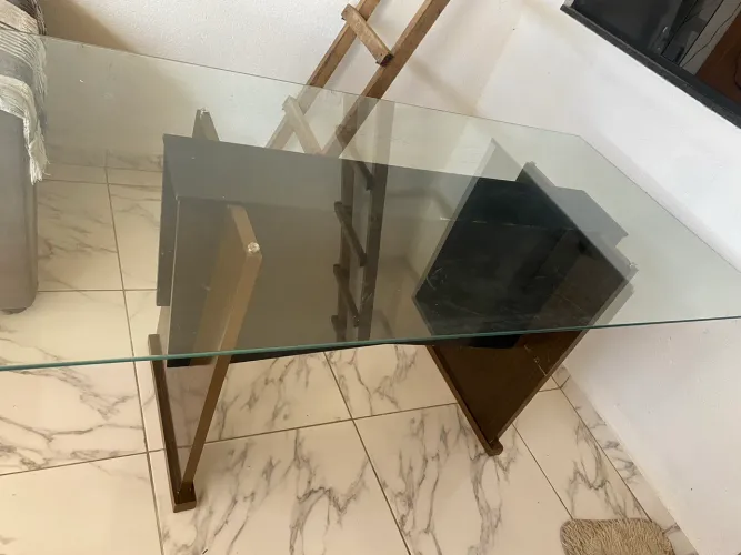 Mesa de vidro 450