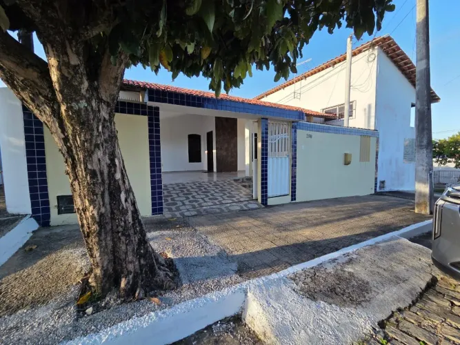 Alugo casa no Monte Belo