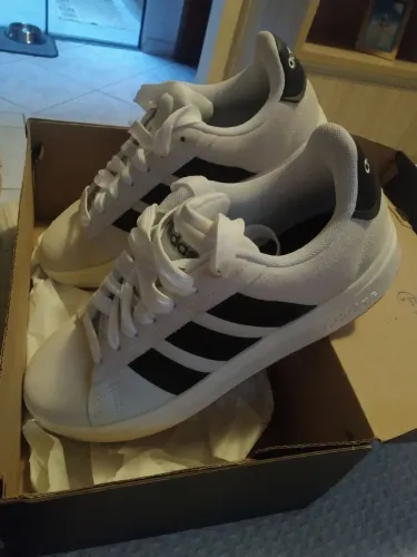 Tênis Adidas grand court 37 novo