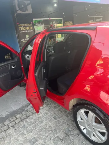 Renault Sandero Authentique Hi-flex 1.0 16V 5P 2011