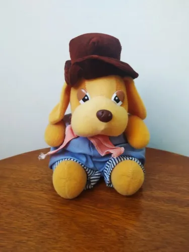 Pelúcia Cachorrinho Com Roupinha