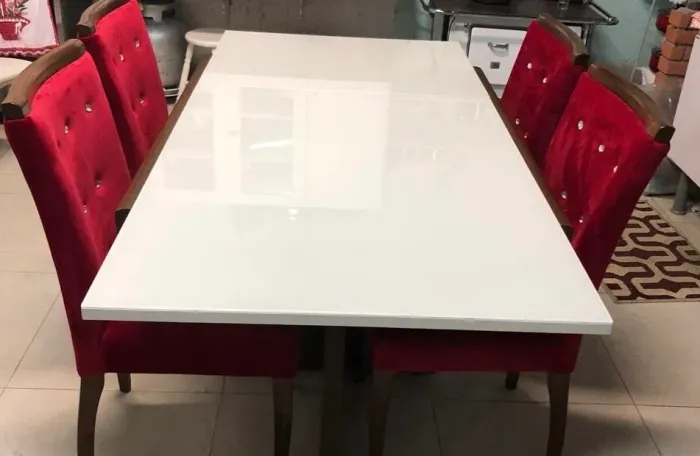 Sala de jantar VERMELHA