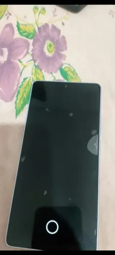 REDMI NOTE 14 S<br>1.200<br>Entrego<br>2 semanas de uso<br>Tenho a caixa<br>Detalhe é na película