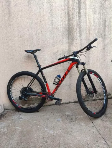 Bicicleta Scott aro 29, tamanho do quadro 21 quadro Carbono
