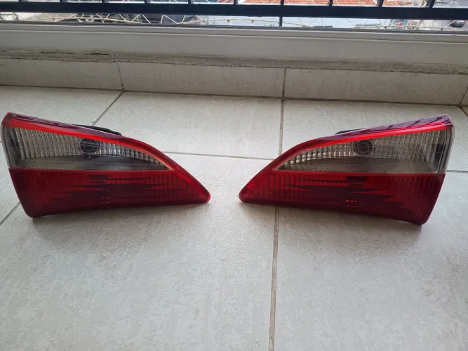 Par lanternas porta malas HB 20 Hatch 