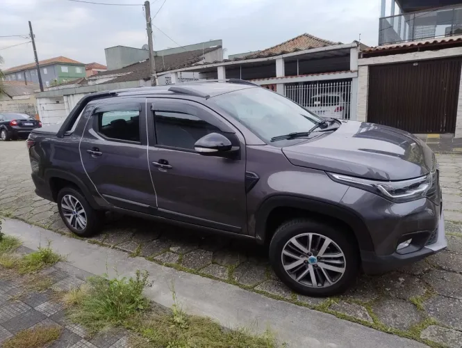 Fiat Strada Volcano 1.3 Flex 8V CD 2024