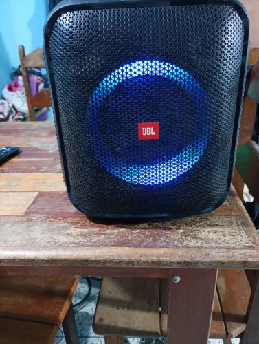 Caixa de som jbl