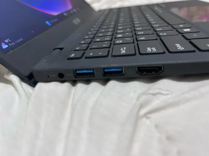Vendo notebook 290 acompanha carregador