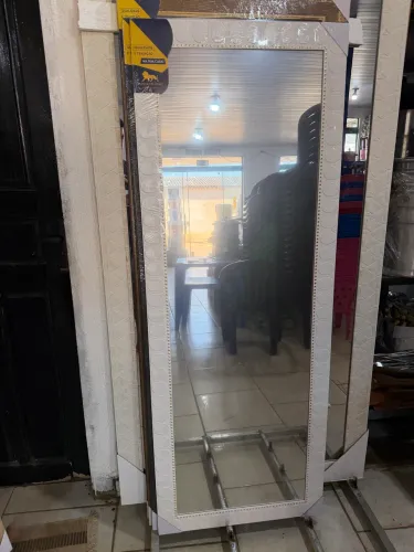 ESPELHOS DE TODOS OS TAMANHOS