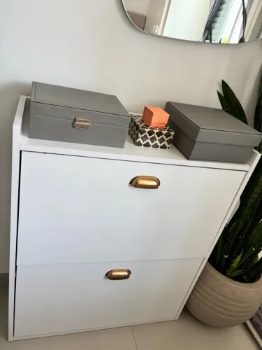 Sapateira Vertical Branca - Elegante e Compacta | Até 12 Pares
