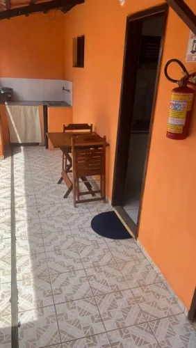 Aluga se quarto mobiliado em barro vermelho,otima localização