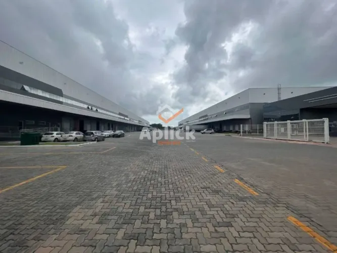 Galpão/Depósito/Armazém para aluguel possui 4129 metros quadrados em Jardim Asteca - Vila
