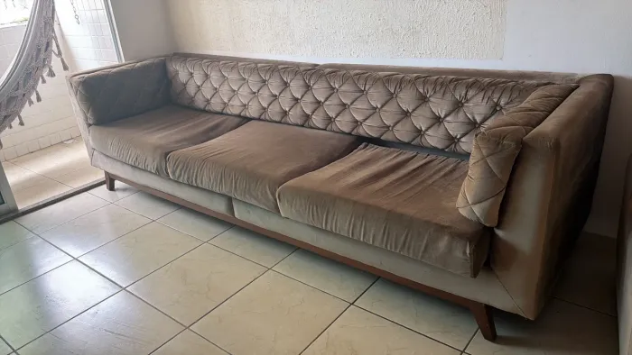 Sofá 3 lugares bem conservado