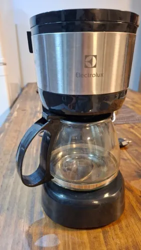 Cafeteira Elétrica Electrolux com Jarra de Vidro