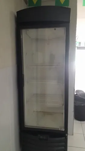 Geladeira expositora 