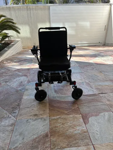CADEIRA DE RODAS ELÉTRICA POWER LITE