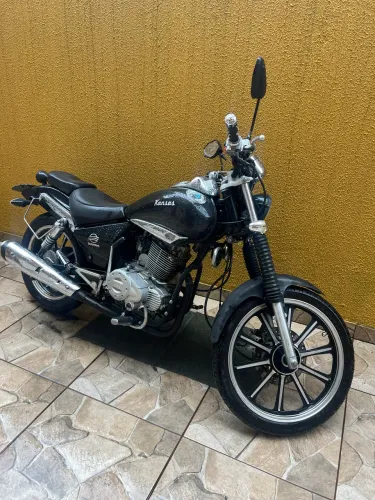 Dafra Kansas 150