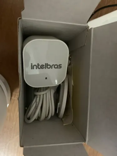 Kit de Monitoramento e Segurança Intelbras - Gravador NVR IP + Câmera Wi-Fi 360°