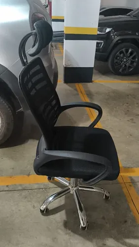 Cadeira de escritório giratória