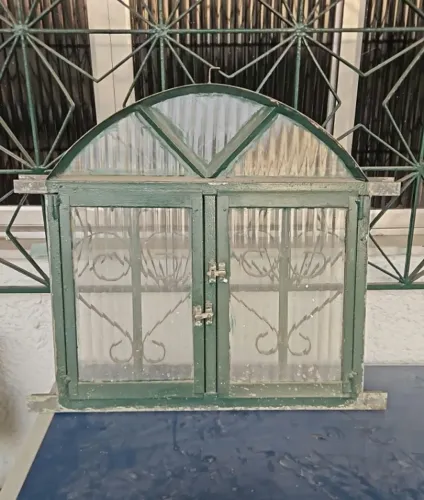 Basculante de Ferro Retrô