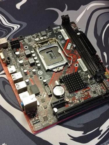 Placa Mãe LGA 1155 H61 TGT
