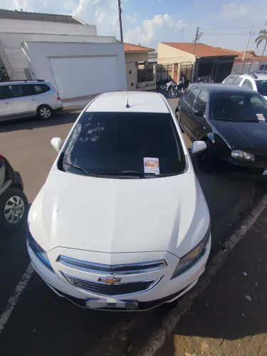 Chevrolet Onix Hatch LT 1.4 8V Flex Power Mec. 4P 2013