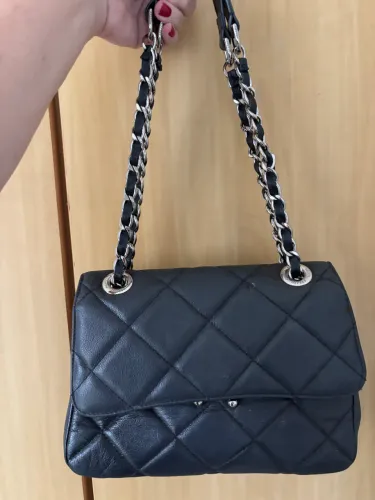 Bolsa de couro d a marca arezzo