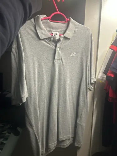 Camiseta Polo Nike Cinza