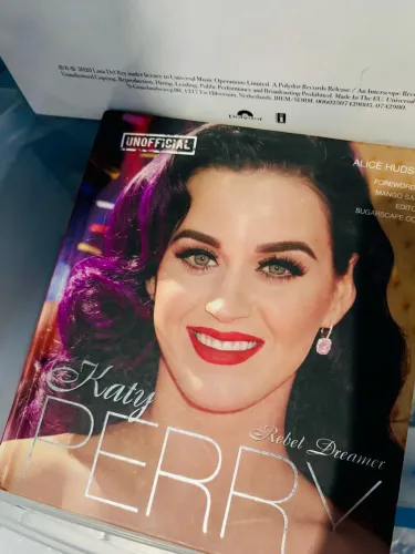 Katy perry- Rebel dreamer+3DVD'S+1CD