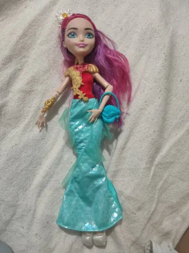 Meeshel ever after high