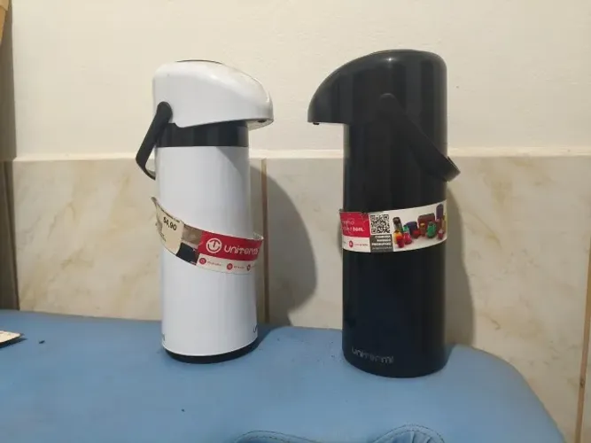 Garrafa Térmica Unitermi Pressão Café Verona 1.8 Litros Inox Cor Prateado