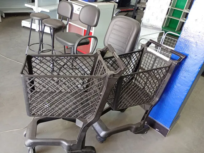 CARRINHO PLASTICO DE MERCADO 950.00 NOVO ZAP *