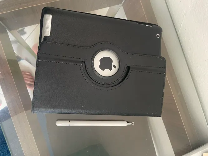 Vendo iPad em bom estado de uso