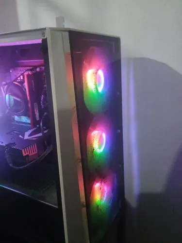 Gabinete Gamer Mancer Ward, Rainbow, Mid-Tower, Lateral de Vidro, Com 4 Fans, Branco