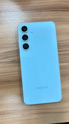 Celular S24 fe
