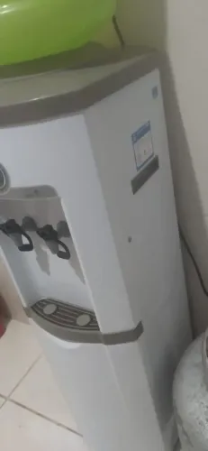 Vende-se gela agua novinho